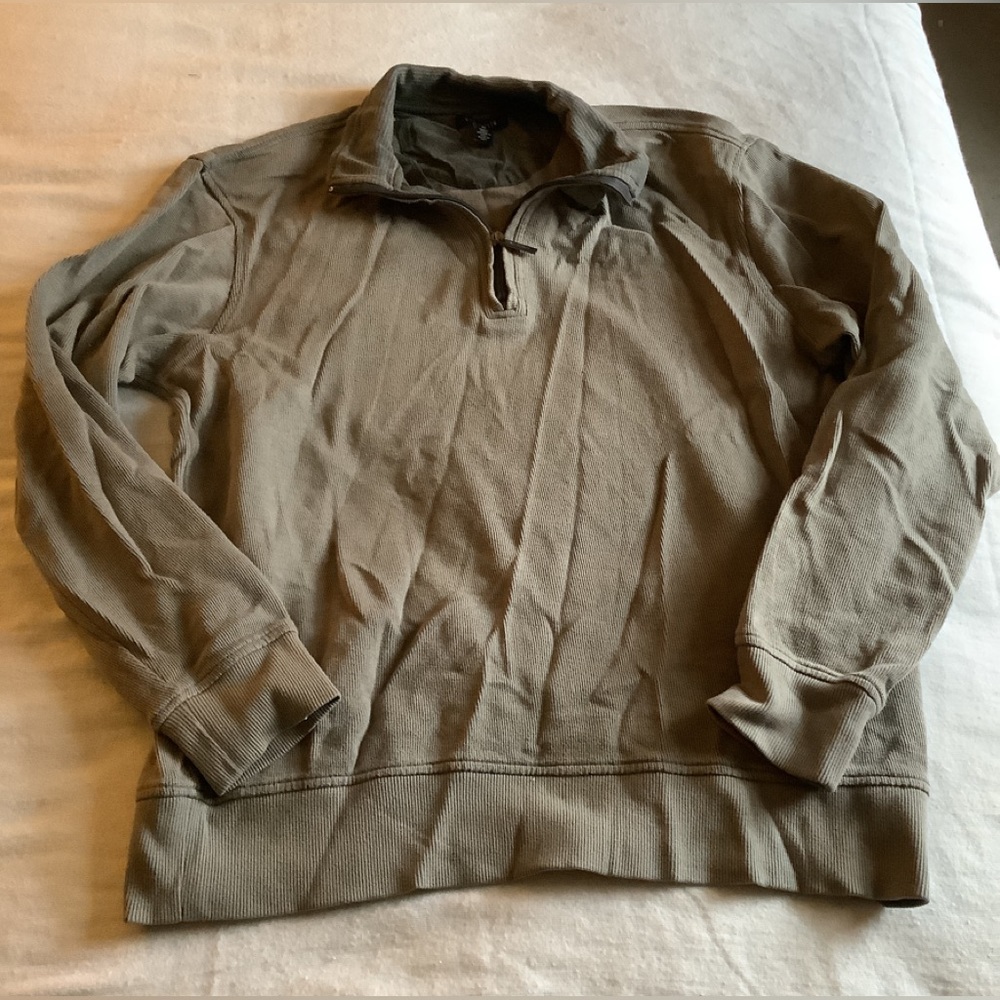 ⭐️Van Heusen Gray Ribbed Long Sleeve Shirt⭐️